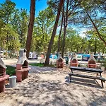 Amazing Stacaravan In With Wifi Camping 4*