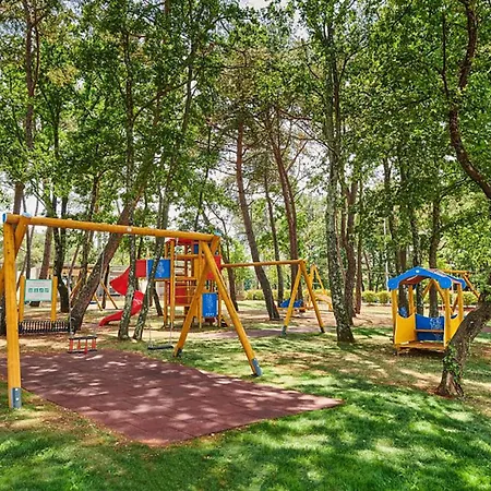 Amazing Stacaravan In With Wifi Camping Umag